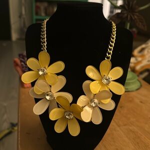 NWT necklace earrings set